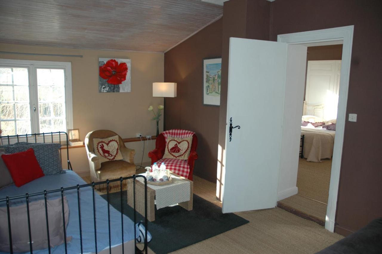 Bed and Breakfast Domaine De La Queyssie Saussignac Экстерьер фото