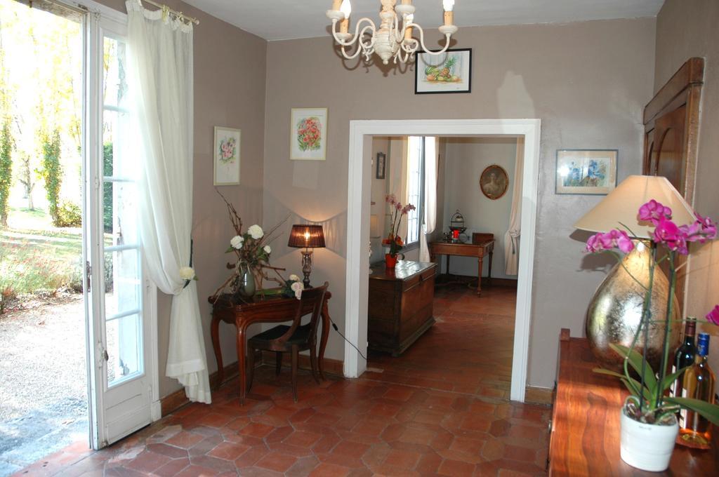 Bed and Breakfast Domaine De La Queyssie Saussignac Экстерьер фото