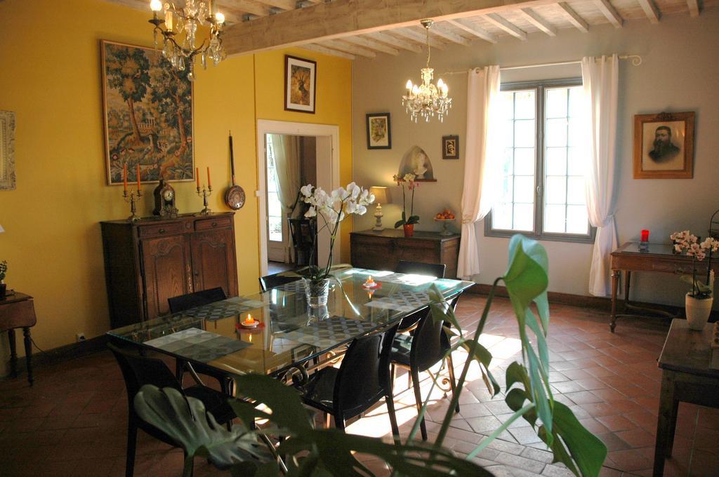 Bed and Breakfast Domaine De La Queyssie Saussignac Экстерьер фото